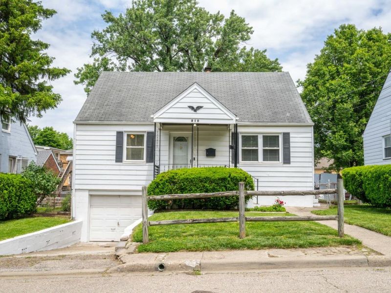 210 Marion Avenue, Cincinnati, OH 45215 Photo 1