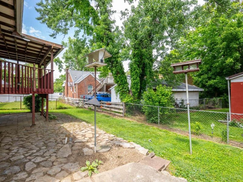 210 Marion Avenue, Cincinnati, OH 45215 Photo 24