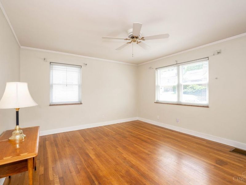 210 Marion Avenue, Cincinnati, OH 45215 Photo 3