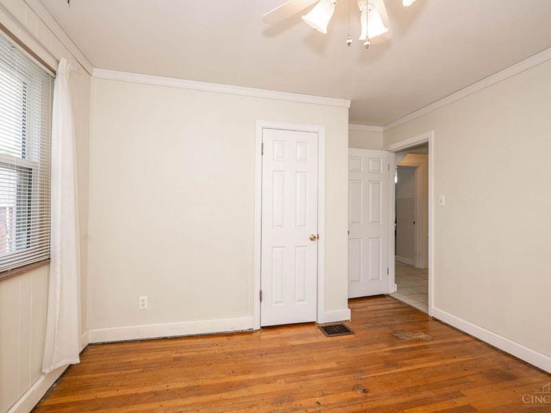 210 Marion Avenue, Cincinnati, OH 45215 Photo 9