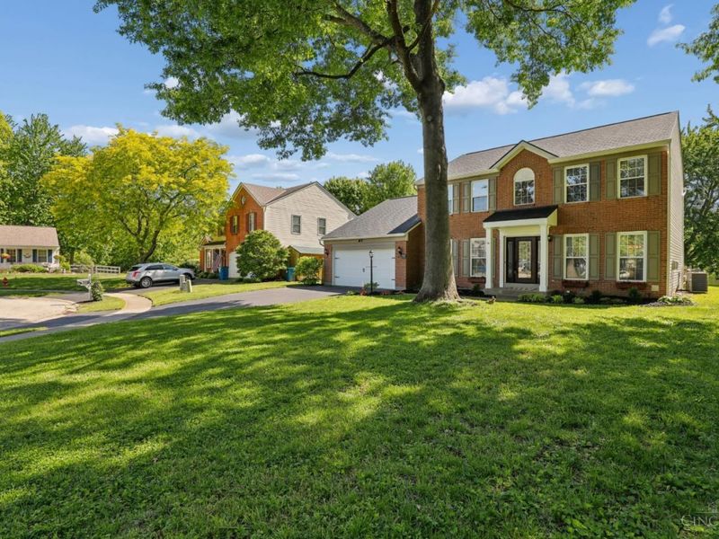 1337 Kingfisher Court, Amelia, OH 45102 Photo 2