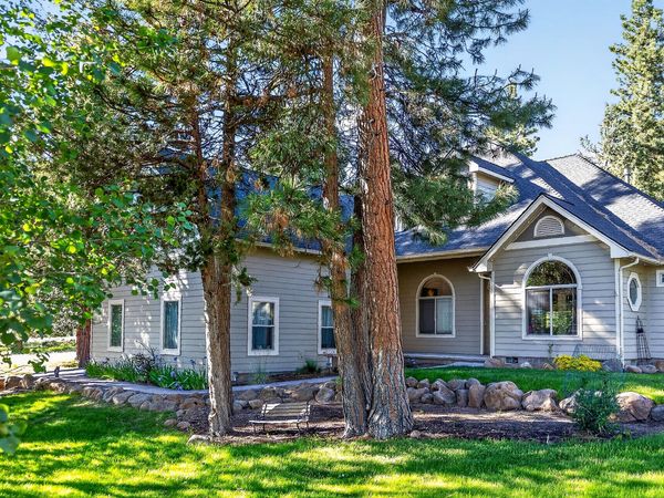 10421 Kestrel Road, Klamath Falls, OR 97601