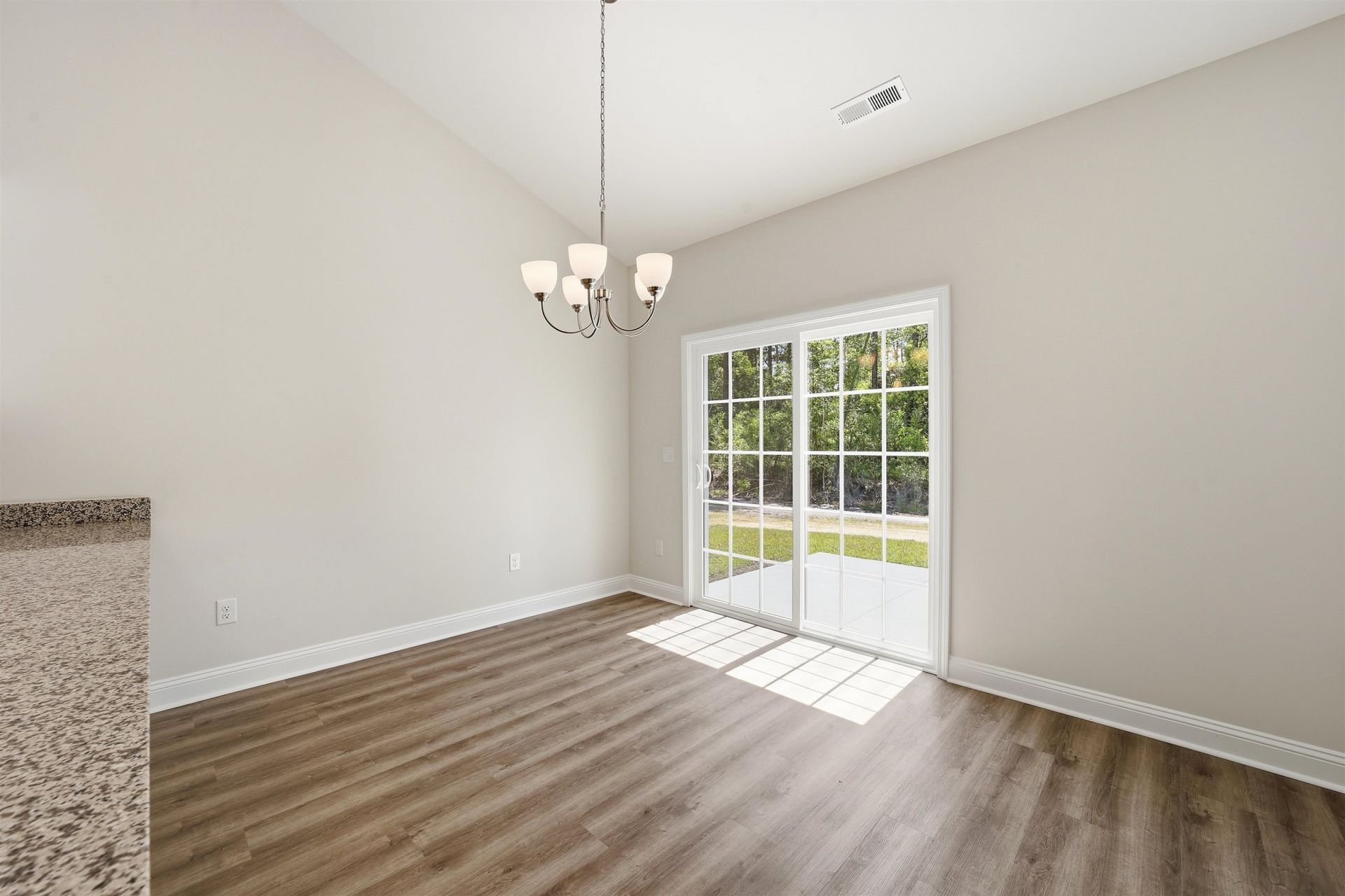 116 Violet Way Photo 15