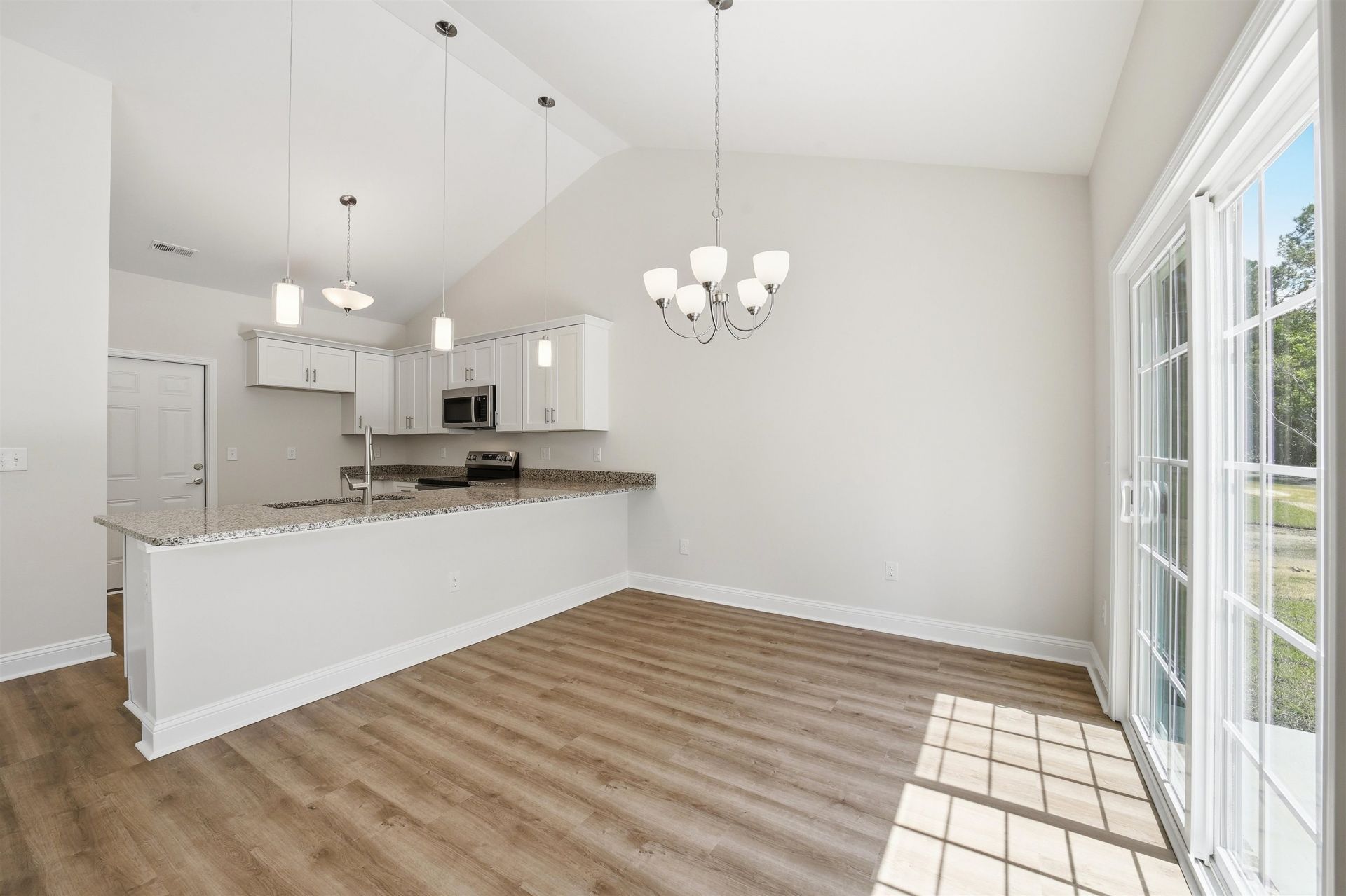 116 Violet Way Photo 5