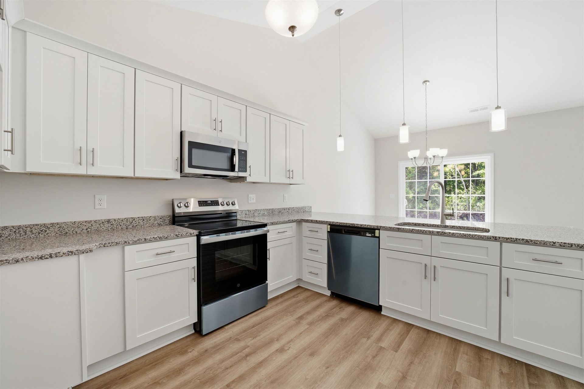 116 Violet Way Photo 8