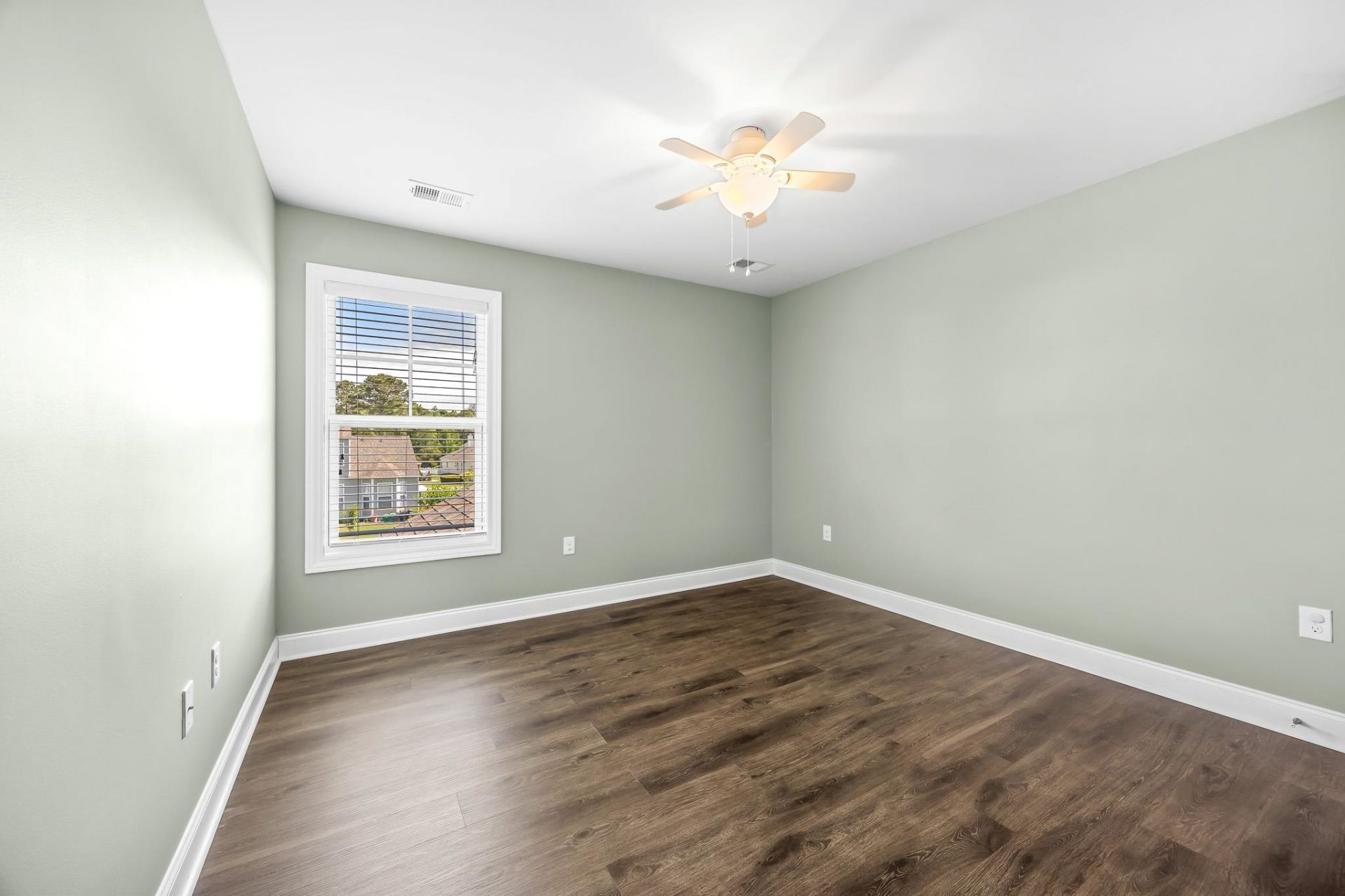 4537 Planters Row Way Photo 33