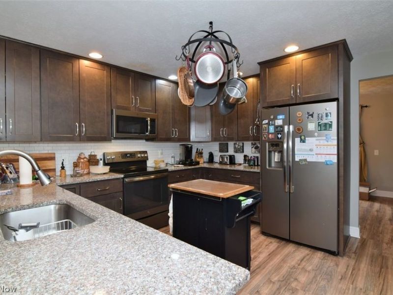 10797 Meadowgrass Road, Strongsville, OH 44149 Photo 18
