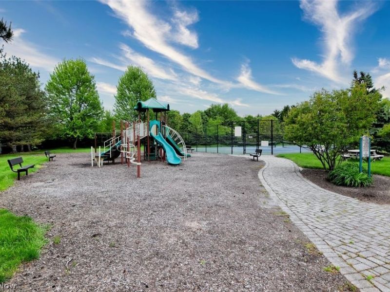 10797 Meadowgrass Road, Strongsville, OH 44149 Photo 45
