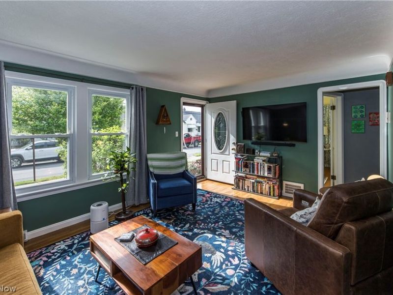 4425 W 10th Street, Cleveland, OH 44109 Photo 2