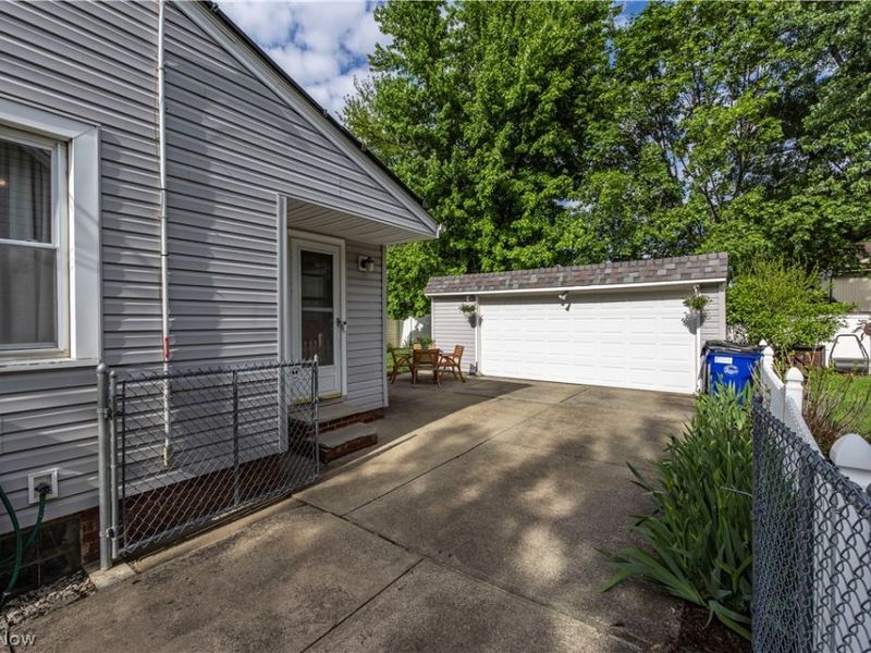 4425 W 10th Street, Cleveland, OH 44109 Photo 26