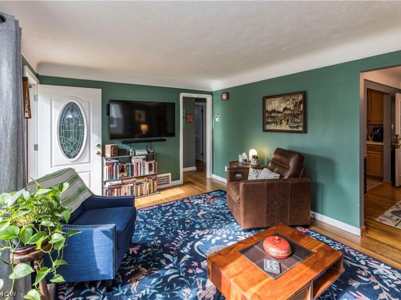 4425 W 10th Street, Cleveland, OH 44109 Photo 4