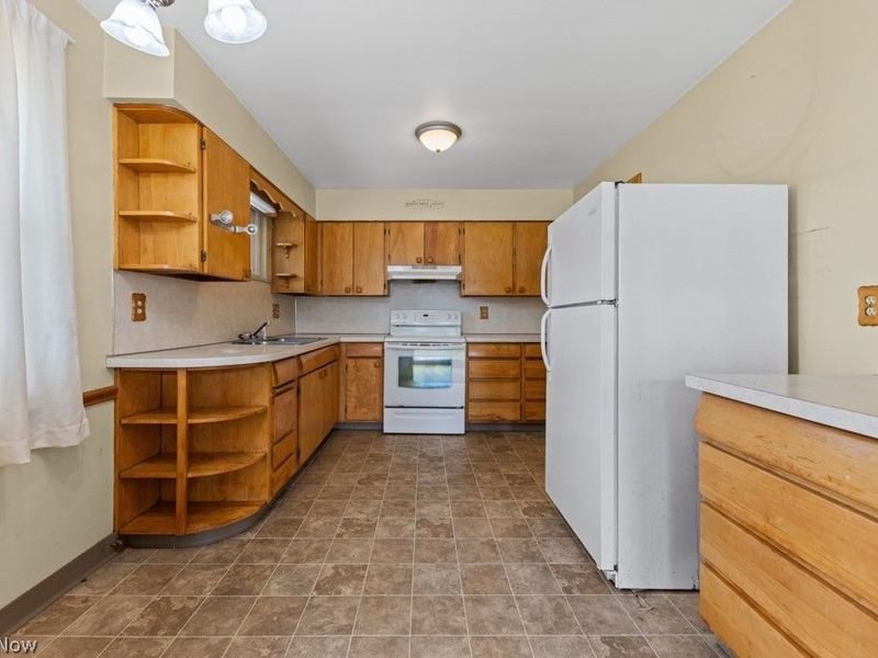 2150 Beechwood Avenue, Alliance, OH 44601 Photo 5