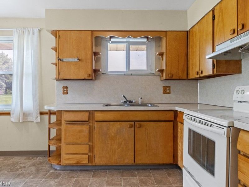 2150 Beechwood Avenue, Alliance, OH 44601 Photo 7