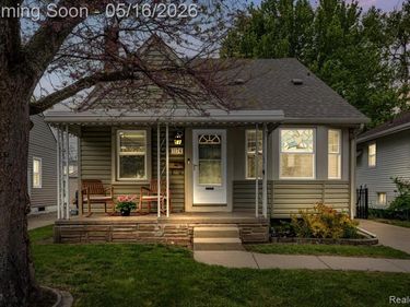 1174 Columbia Road, Berkley, MI 48072