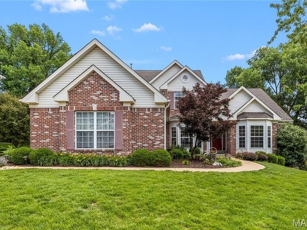 540 Oak Creek Meadows Court, Chesterfield, MO 63017