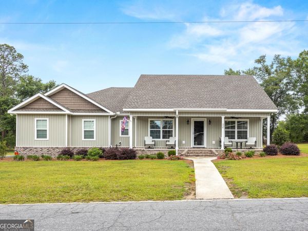 334 W Pine Street, Metter, GA 30439