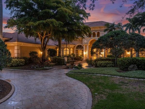 7004 PORTMARNOCK PLACE , BRADENTON, FL 34202