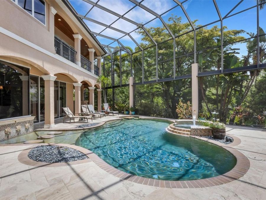 Property Image 100