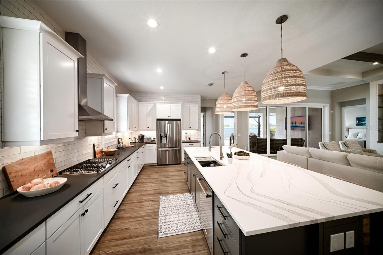8092 Grande Shores Drive, Sarasota, FL 34240 Photo
