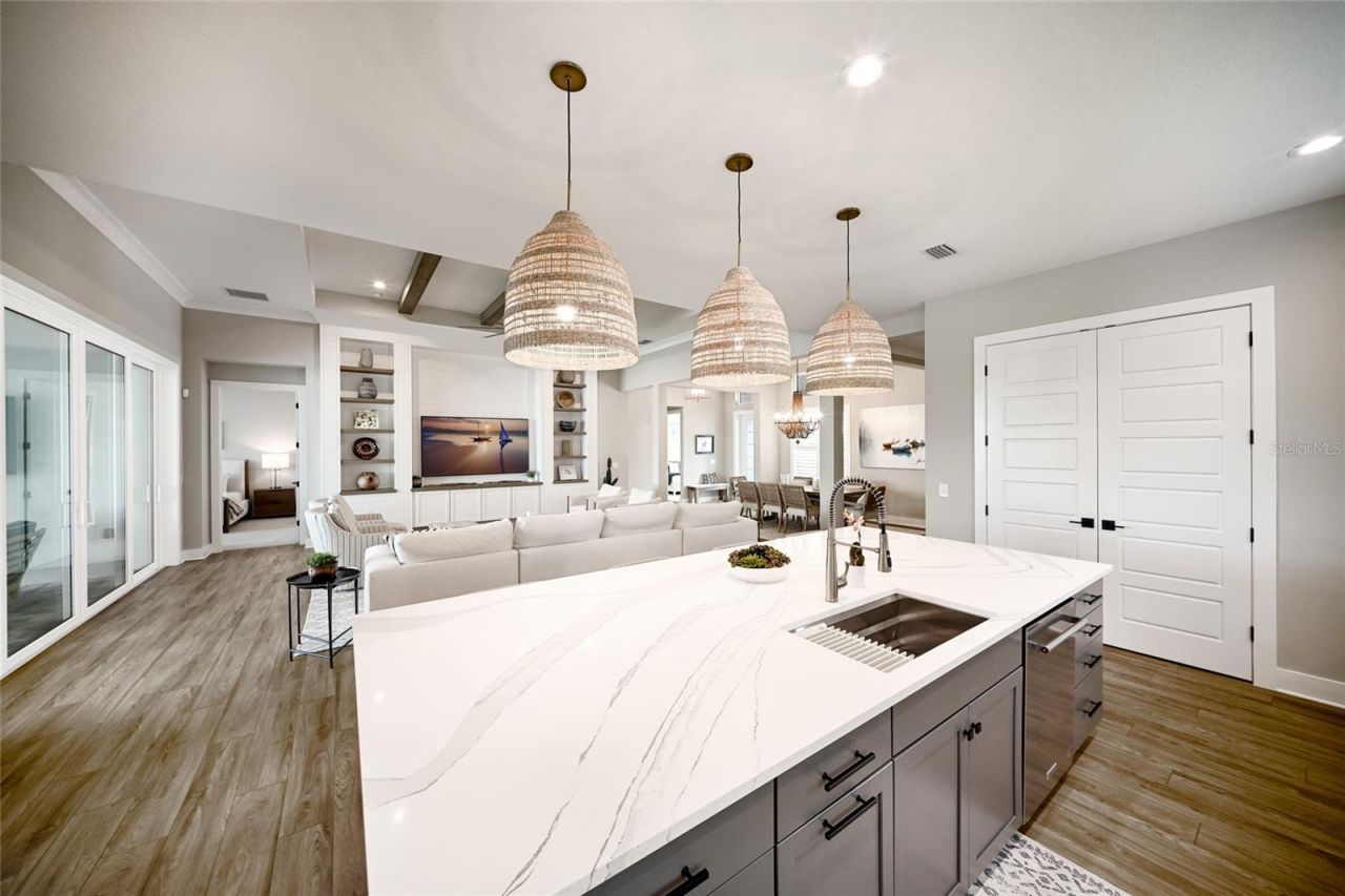 8092 Grande Shores Drive, Sarasota, FL 34240 Photo