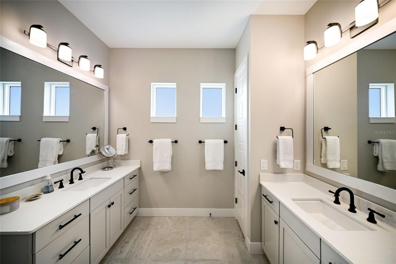 8092 Grande Shores Drive, Sarasota, FL 34240 Photo