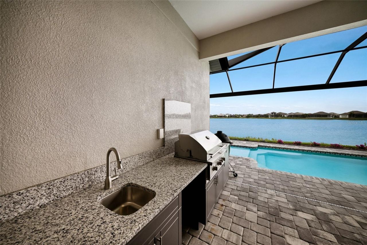 8092 Grande Shores Drive, Sarasota, FL 34240 Photo