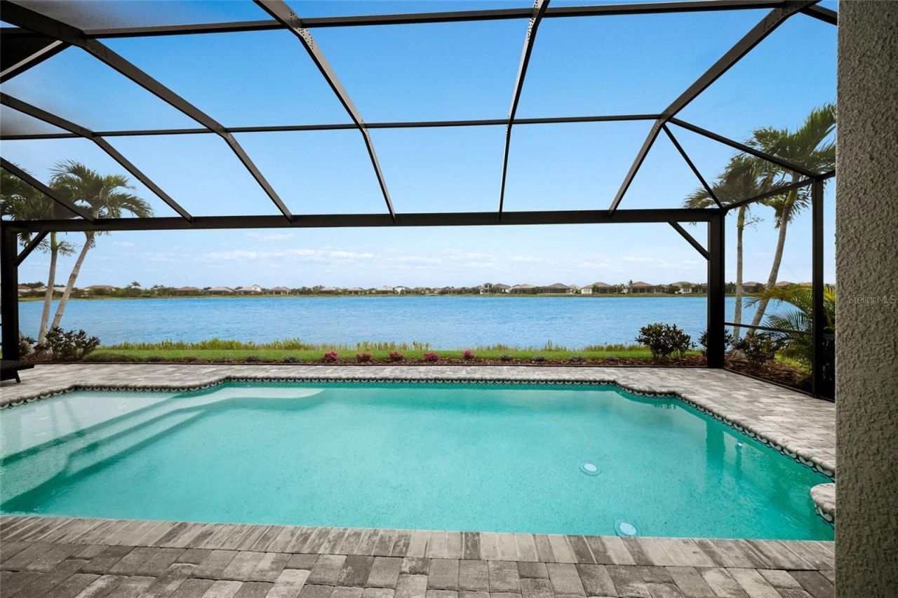 8092 Grande Shores Drive, Sarasota, FL 34240 Photo