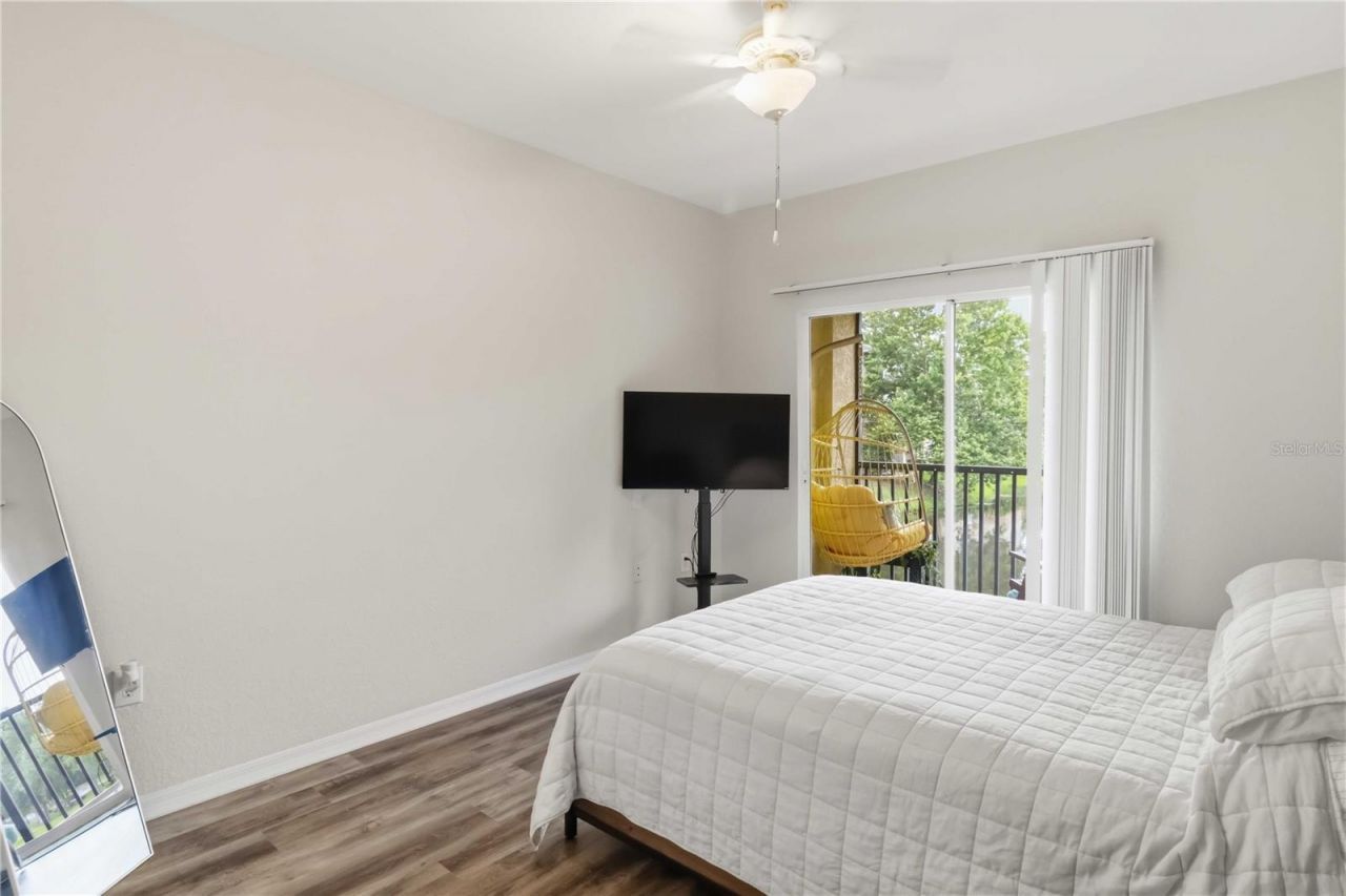 10201 Courtney Palms Boulevard , Unit 204, Tampa, FL 33619 Photo
