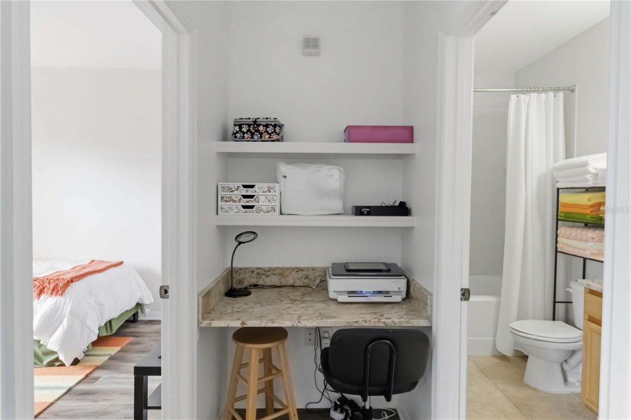 10201 Courtney Palms Boulevard , Unit 204, Tampa, FL 33619 Photo