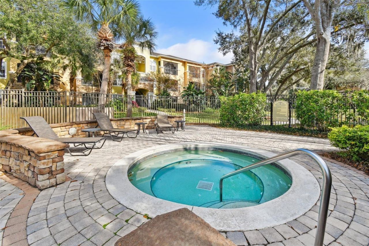 10201 Courtney Palms Boulevard , Unit 204, Tampa, FL 33619 Photo