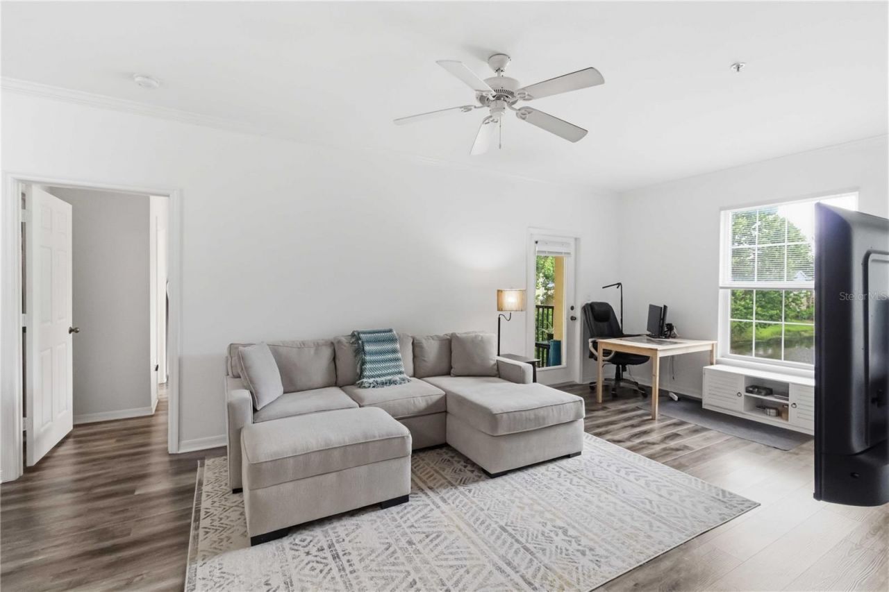 10201 Courtney Palms Boulevard , Unit 204, Tampa, FL 33619 Photo