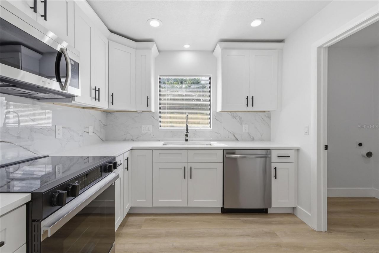 108 Inwood Circle , Brandon, FL 33510 Photo