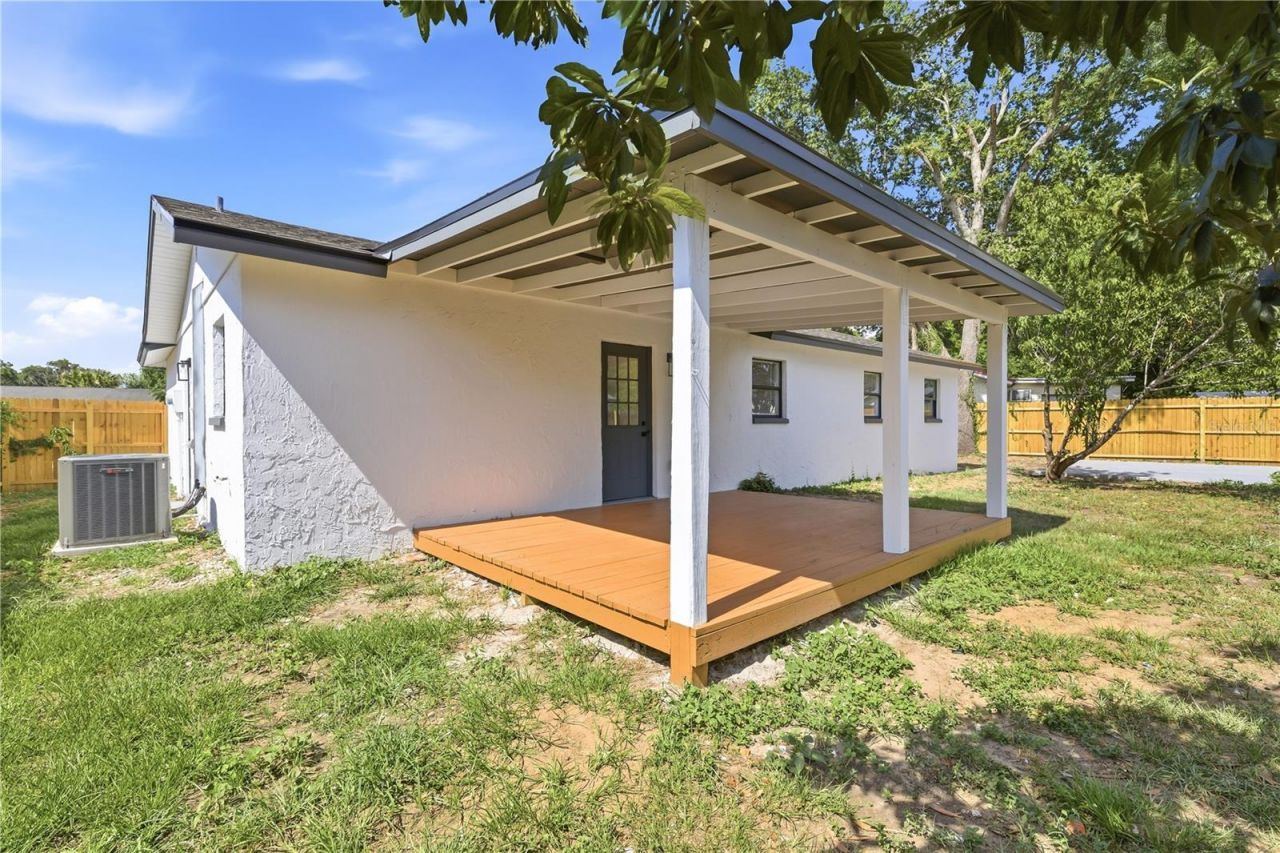 108 Inwood Circle , Brandon, FL 33510 Photo