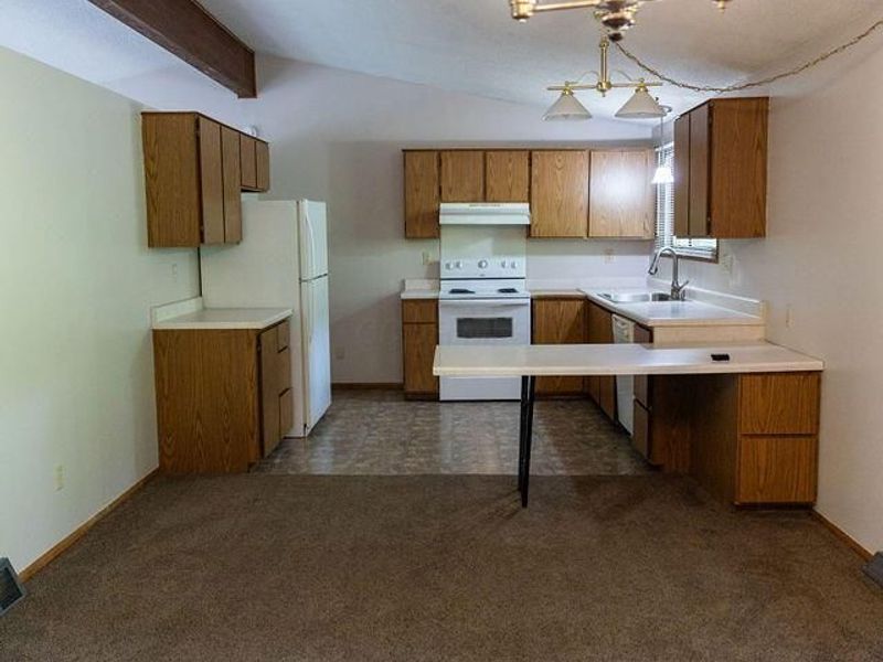 1123 N High Street, Lancaster, OH 43130 Photo 9
