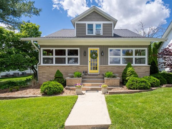 405 N Franklin Street, Roanoke, IL 61561