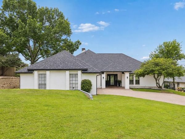 301 Hill Lane , Trophy Club, TX 76262