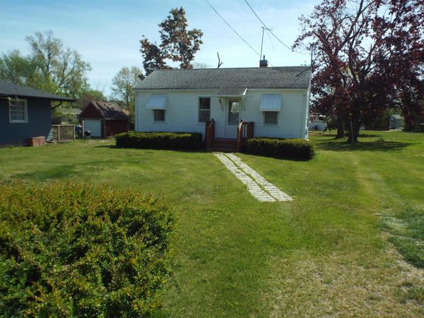 608 Maple, LENA, IL 61048