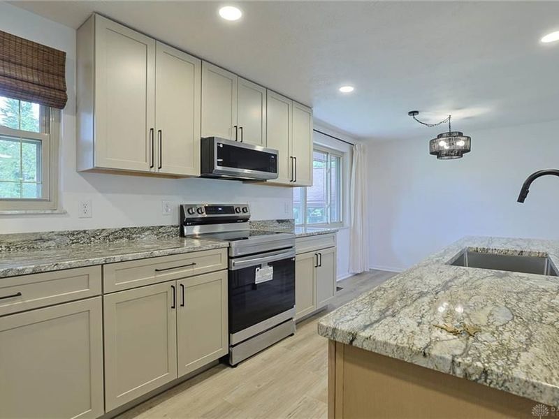 3573 Kemp Road, Beavercreek, OH 45431 Photo 11