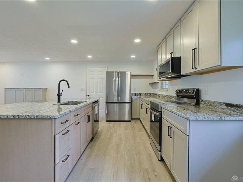 3573 Kemp Road, Beavercreek, OH 45431 Photo 9