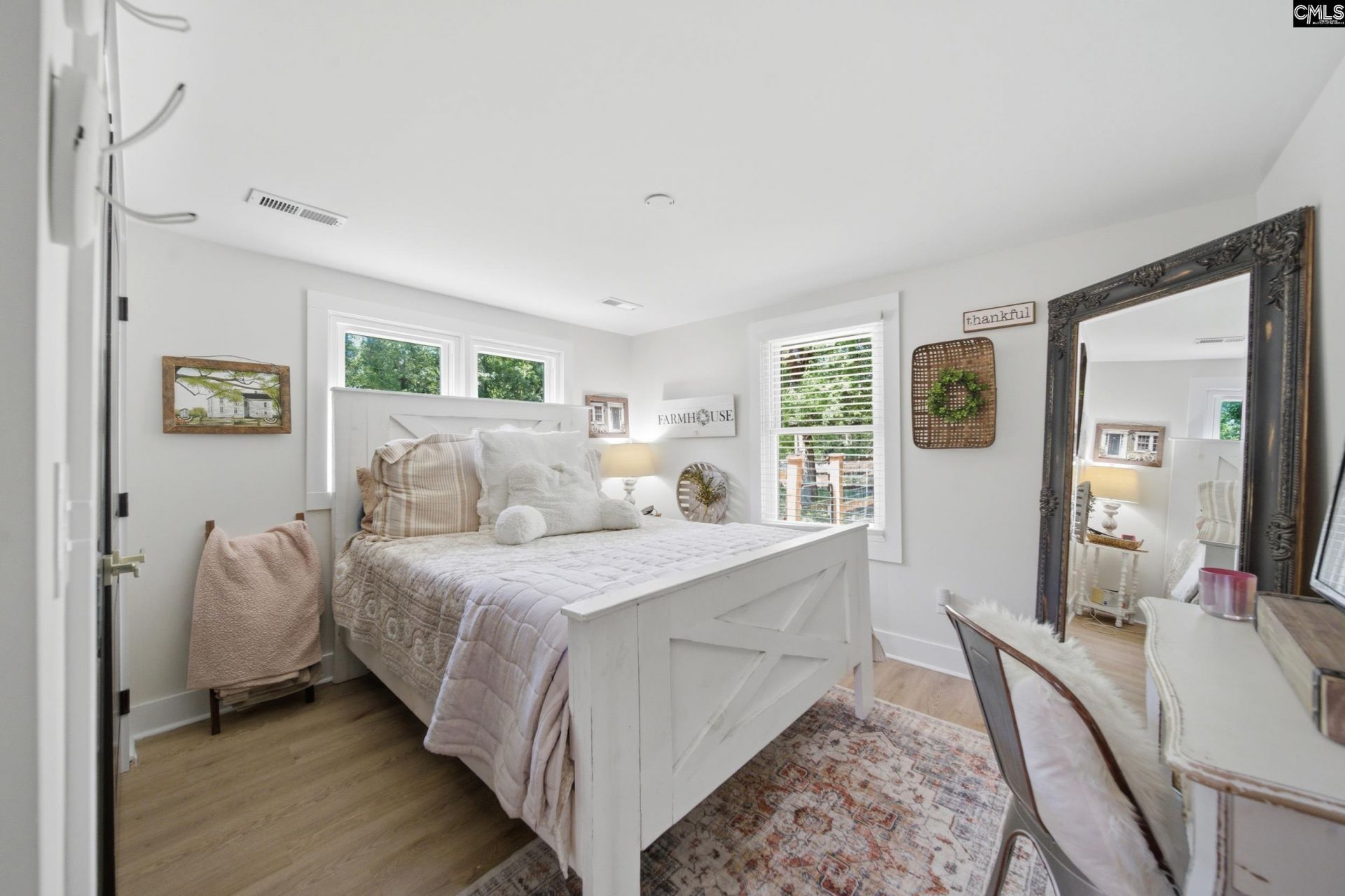 695 Hartzog  Photo 25