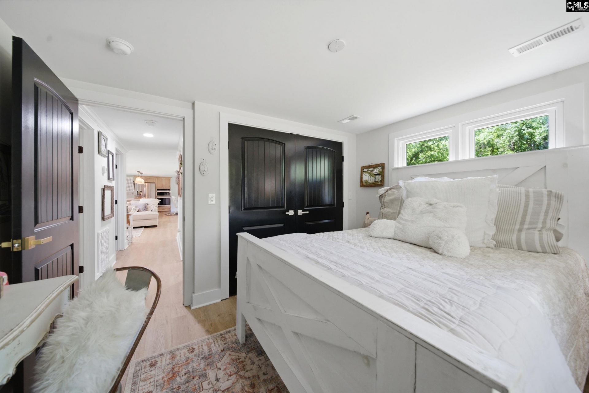 695 Hartzog  Photo 26