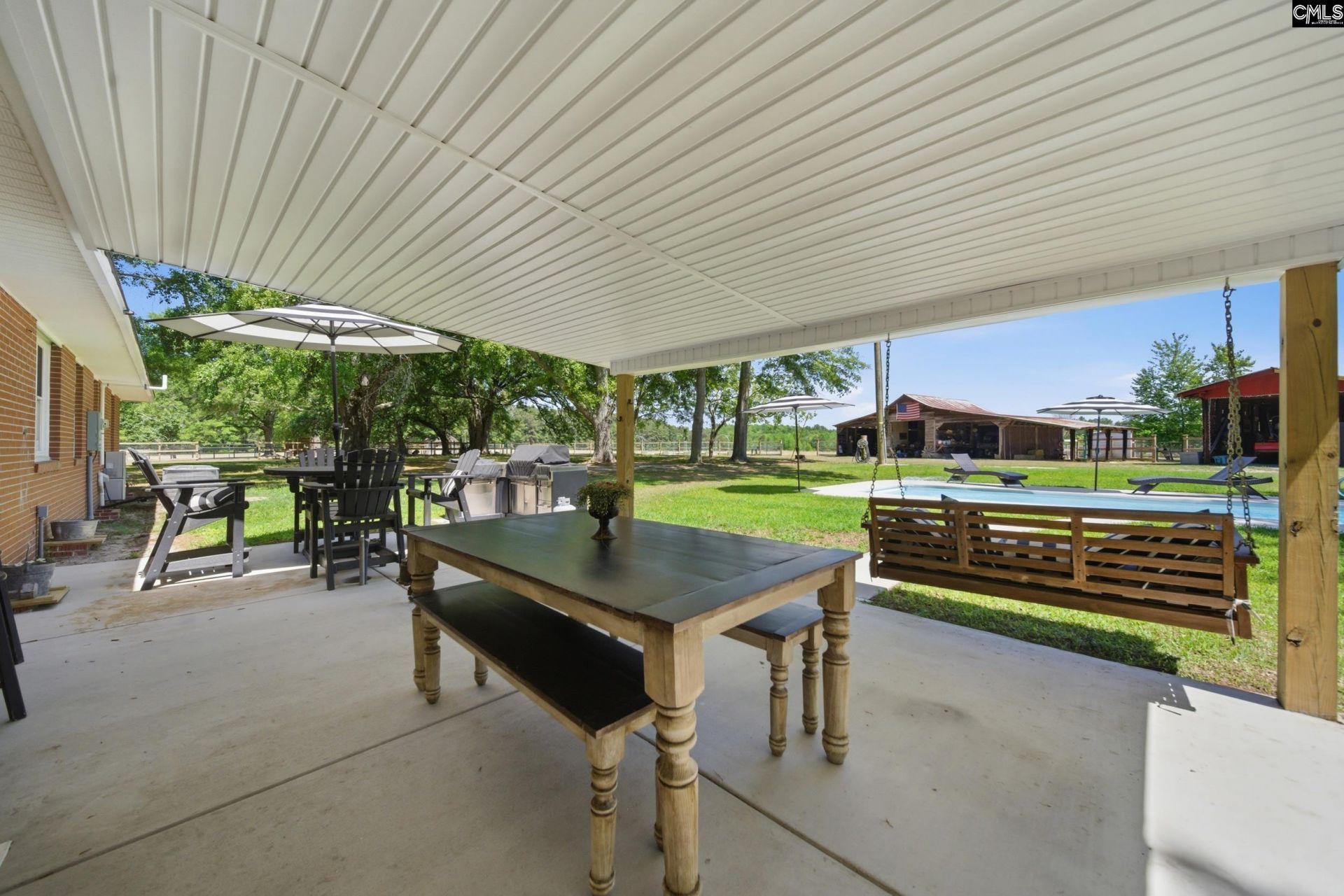 695 Hartzog  Photo 28