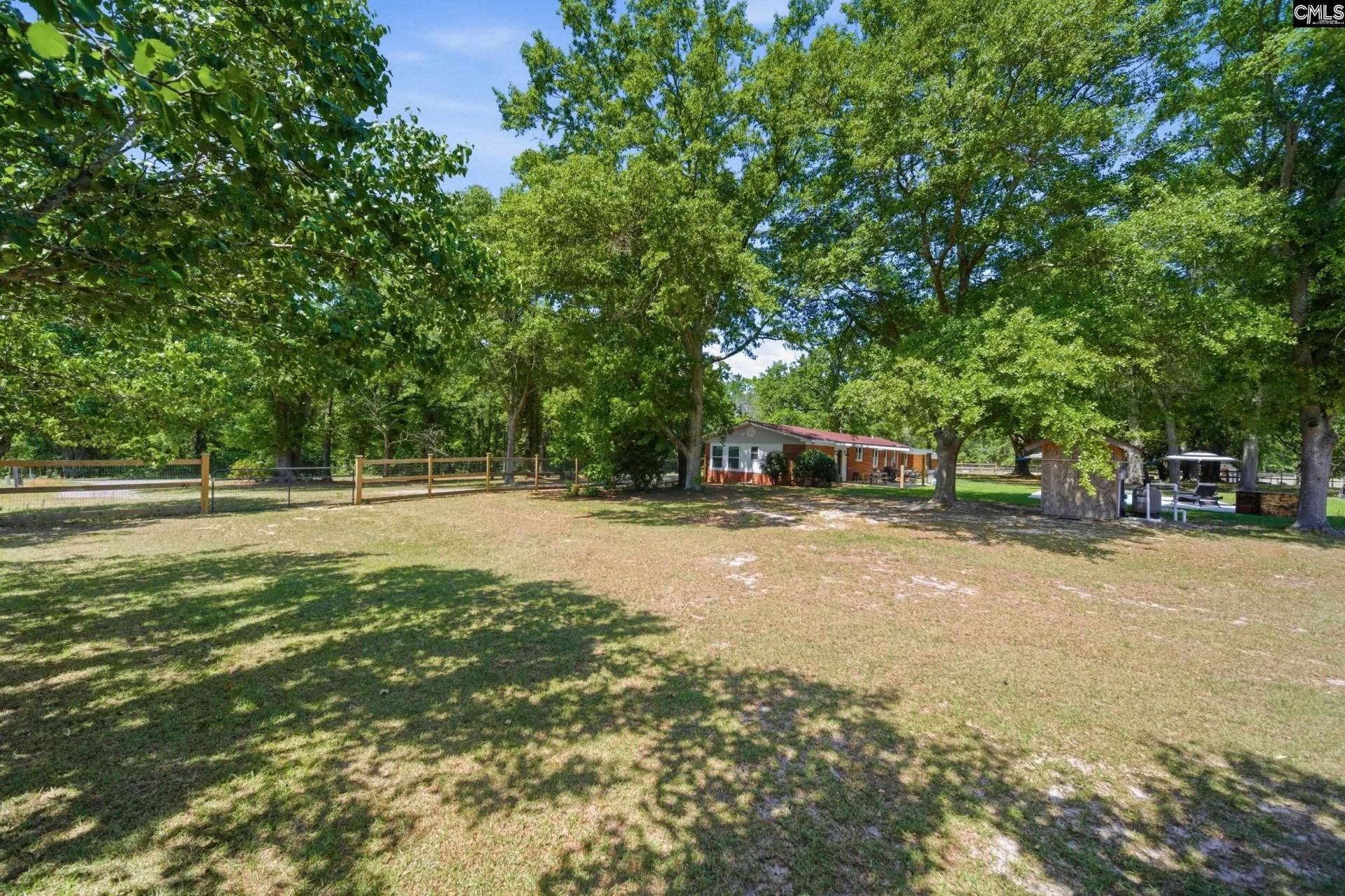 695 Hartzog  Photo 29