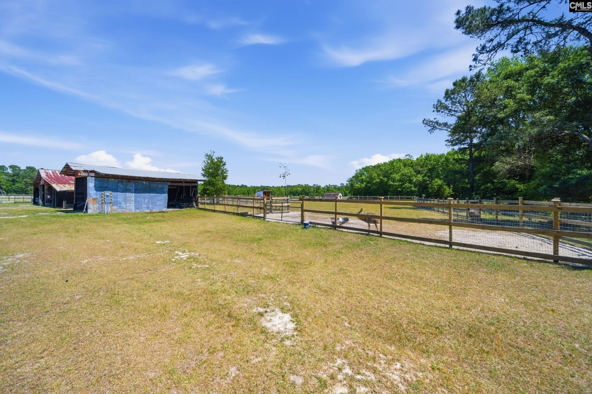 695 Hartzog  Photo 34