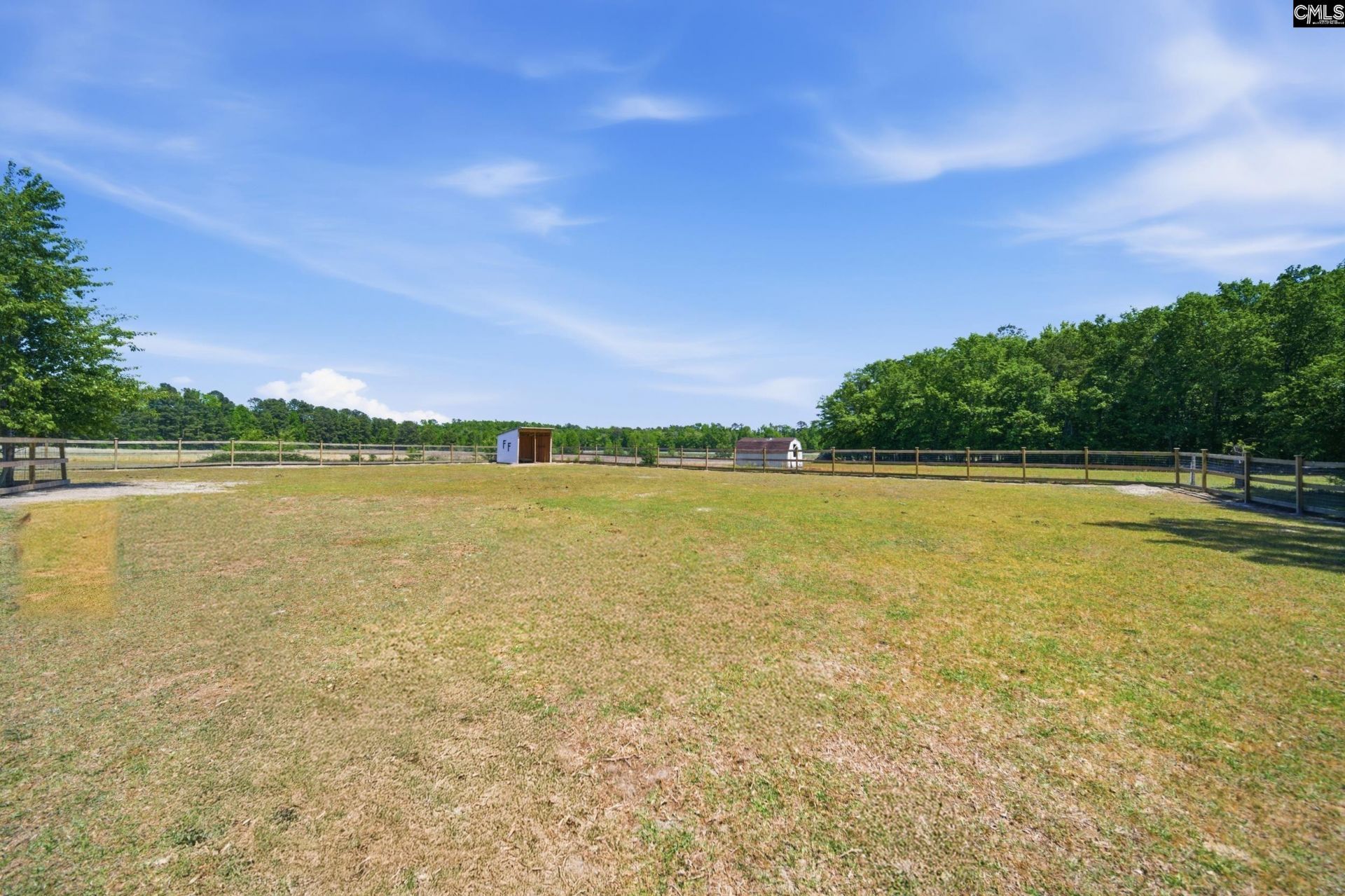 695 Hartzog  Photo 35