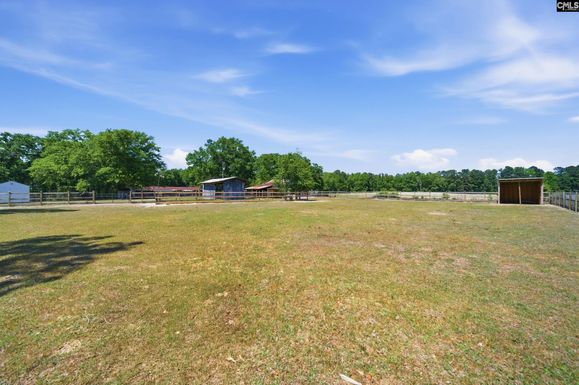 695 Hartzog  Photo 36