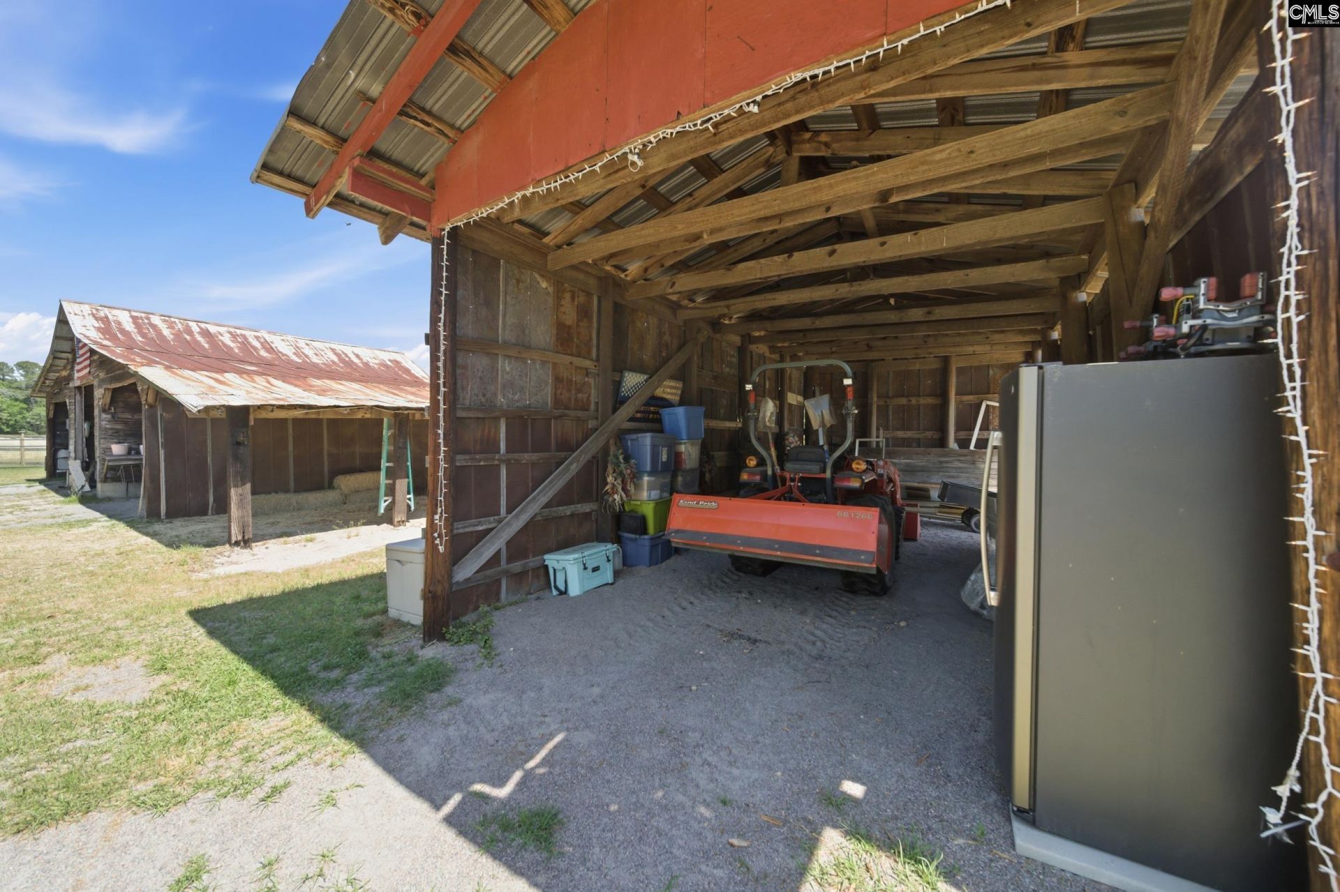 695 Hartzog  Photo 44