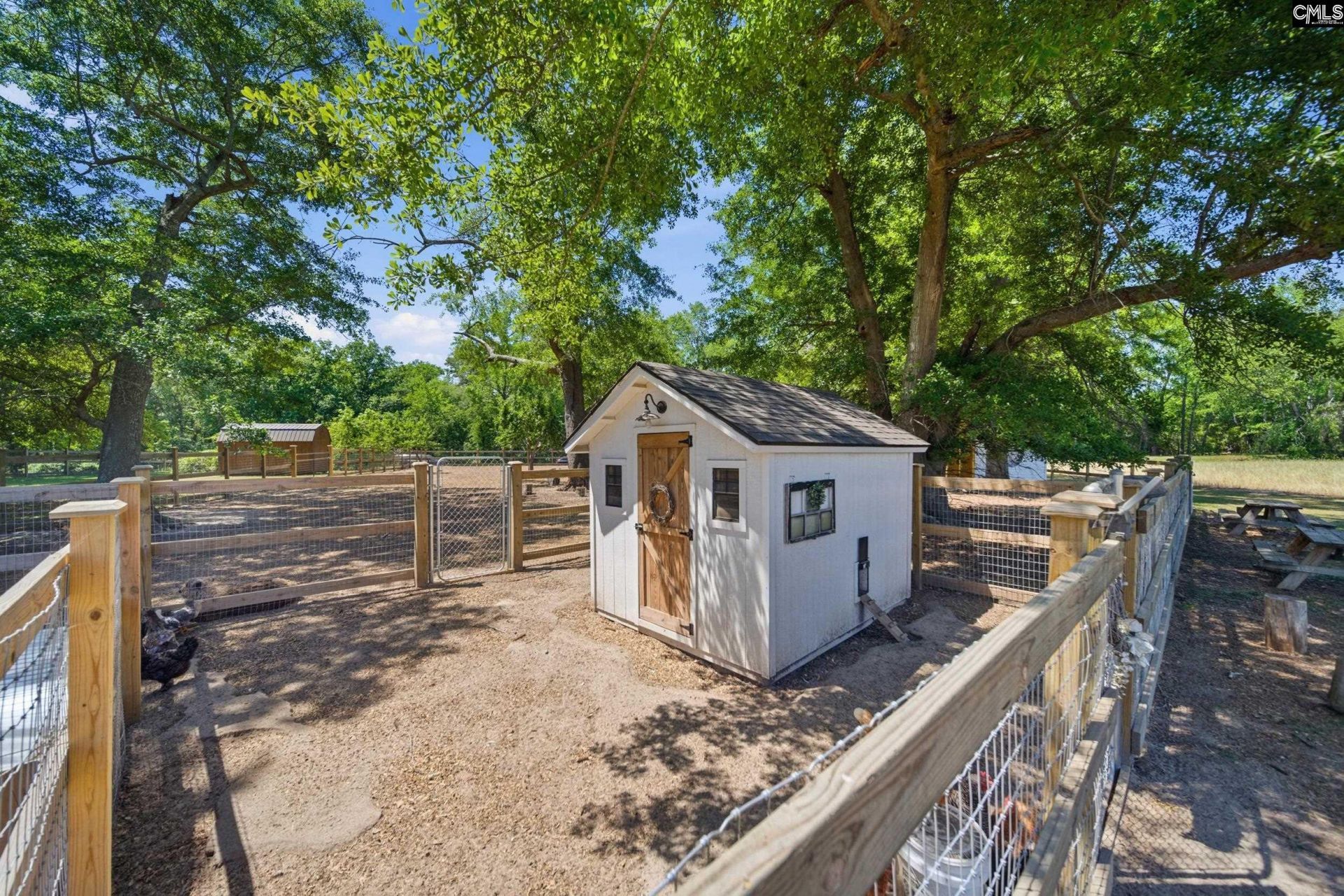 695 Hartzog  Photo 51