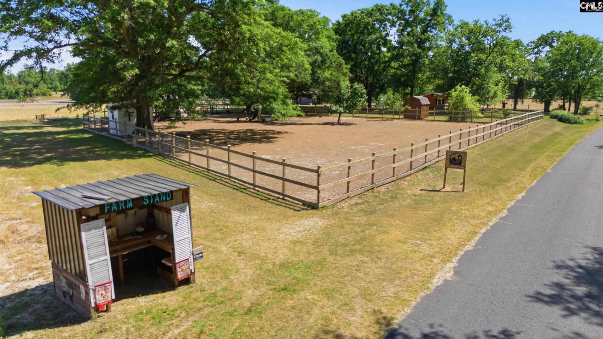 695 Hartzog  Photo 55