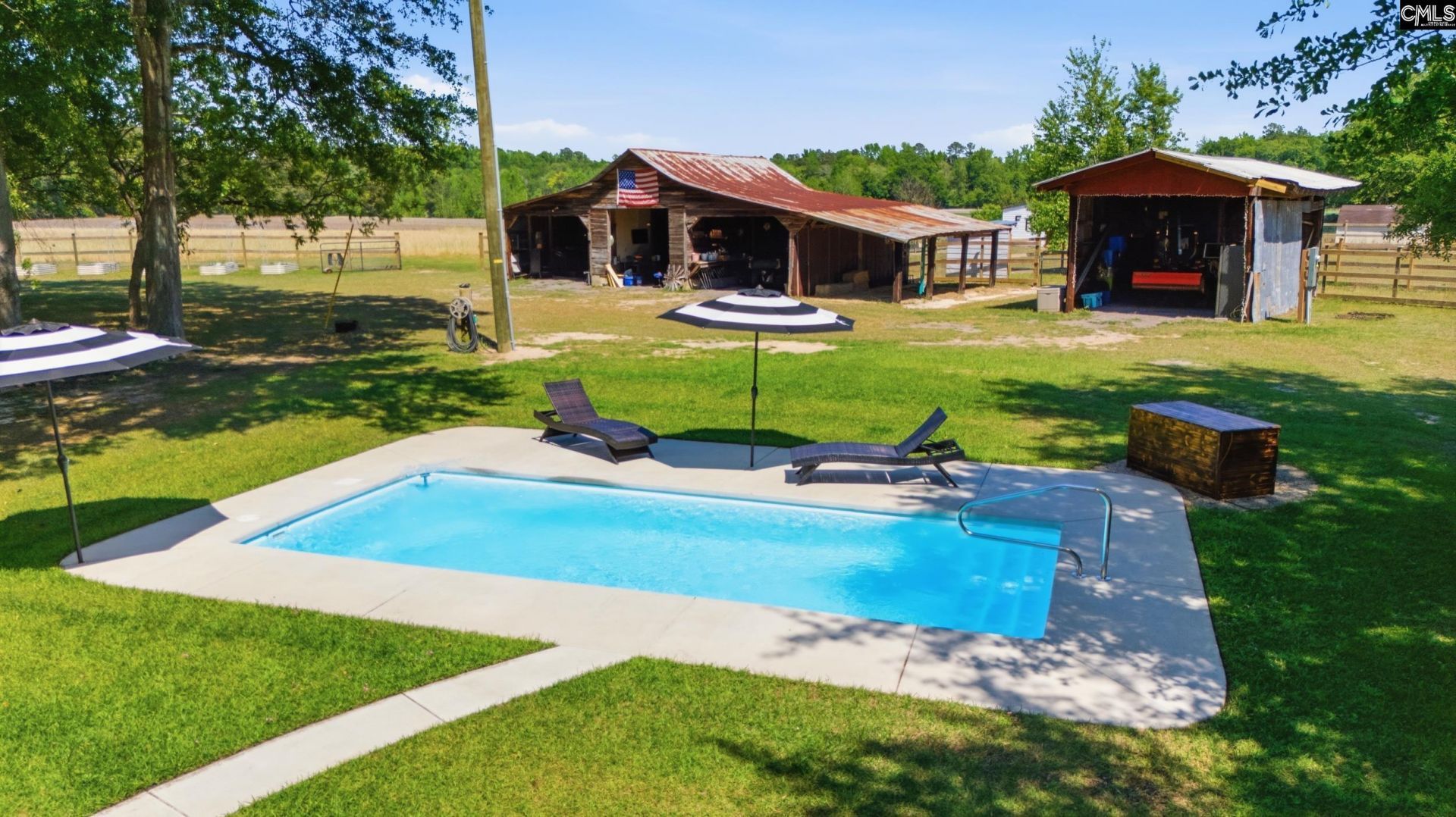 695 Hartzog  Photo 57